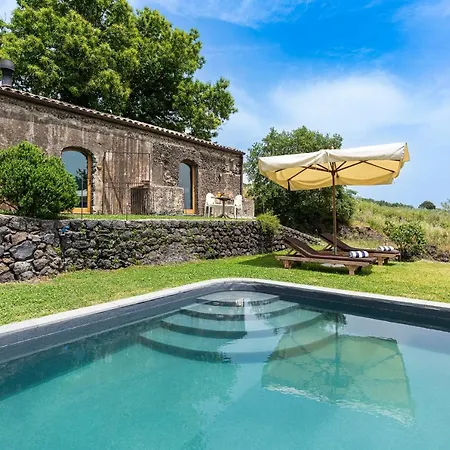 Monaci Delle Terre Nere Ξενοδοχείο
