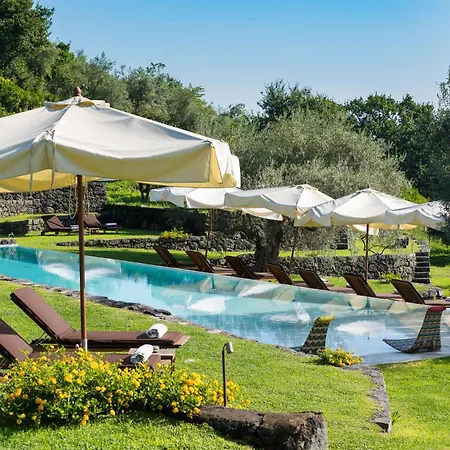Ξενοδοχείο Monaci Delle Terre Nere 5*