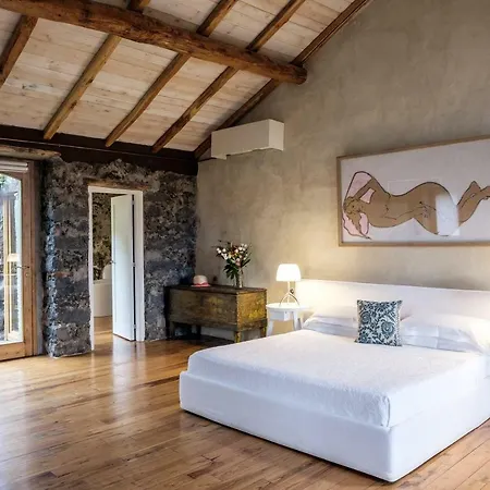Monaci Delle Terre Nere Ξενοδοχείο 5*