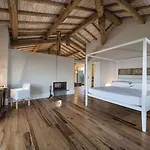 Hotel Monaci Delle Terre Nere