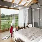 Monaci Delle Terre Nere Hotel 5*