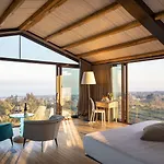 Hotel Monaci Delle Terre Nere