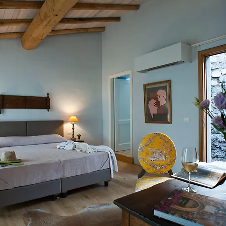 Monaci Delle Terre Nere Цафферана-Этнея