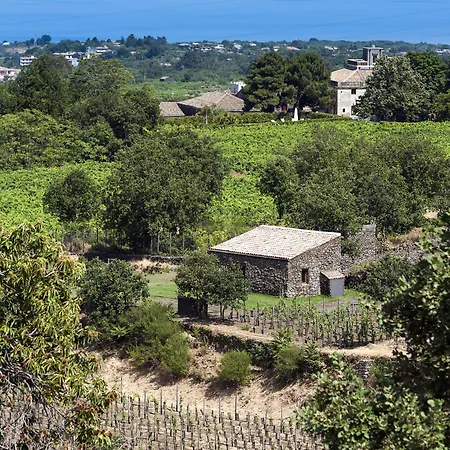 Monaci Delle Terre Nere Отель Цафферана-Этнея