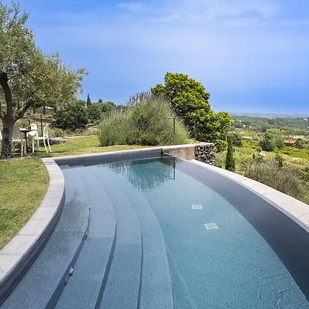 Отель Monaci Delle Terre Nere