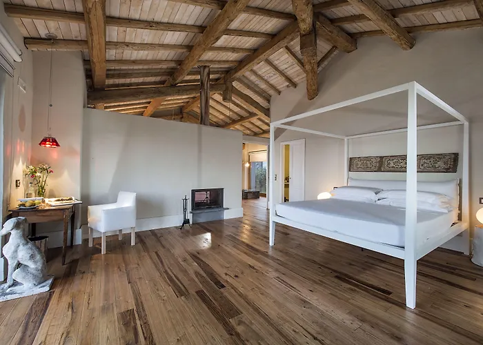 Hotel Monaci Delle Terre Nere